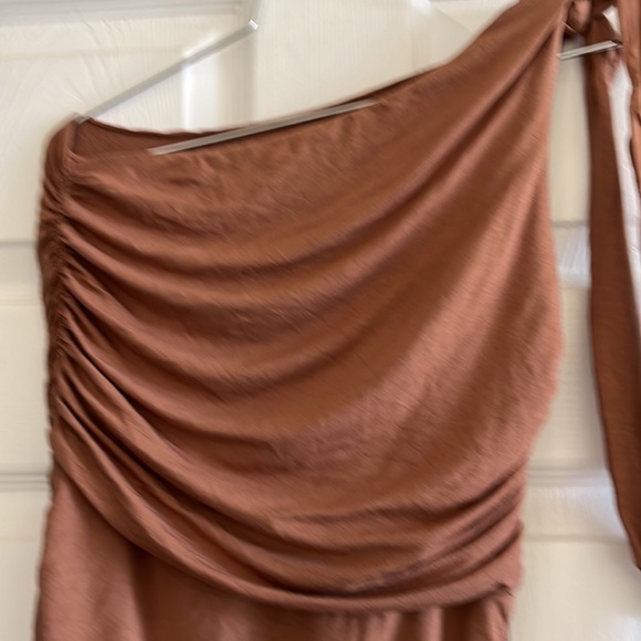 MAJORELLE Montreal Dress in Milk Chocolate - Picture 6 of 9